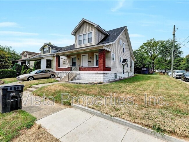 Building Photo - 3220 Grant Ave