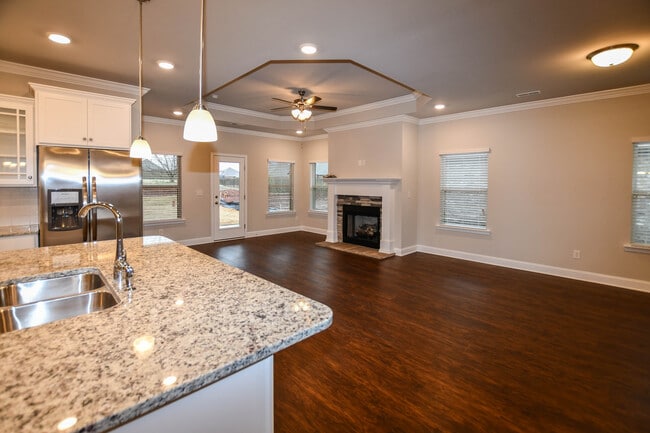 Building Photo - 257 Caudle Dr