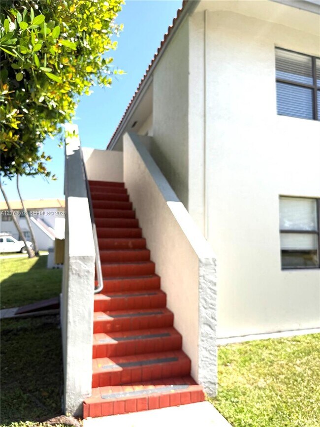 Foto del edificio - 14829 SW 80th St