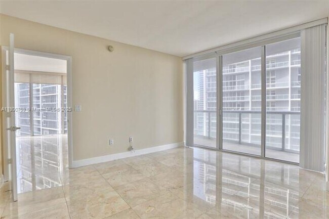 Photo - 495 Brickell Ave Apartment