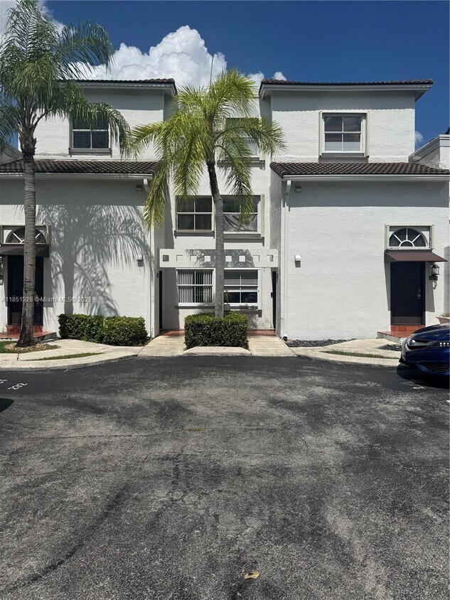 Foto principal - 4666 NW 97th Pl