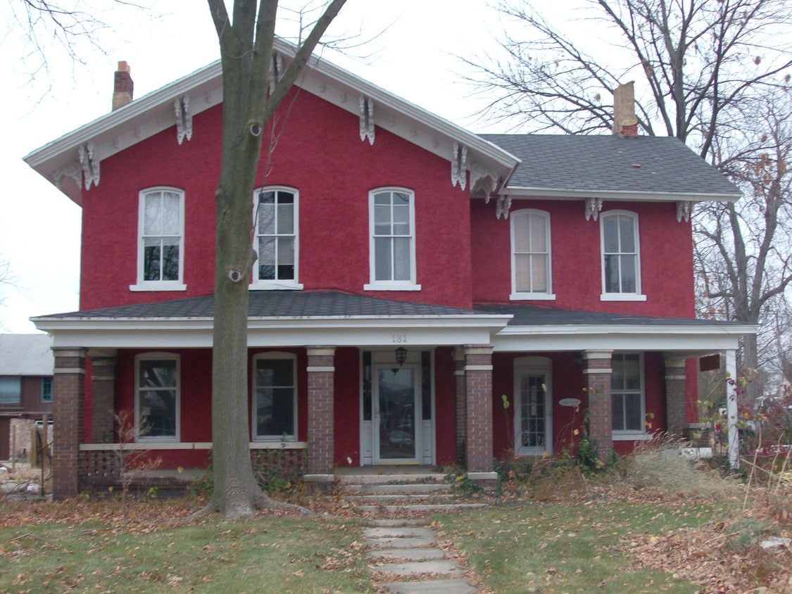 181 NE Capital Ave, Battle Creek, MI 49017 Apartments in Battle Creek