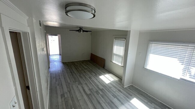 Foto del edificio - 6731 N 63rd Ave
