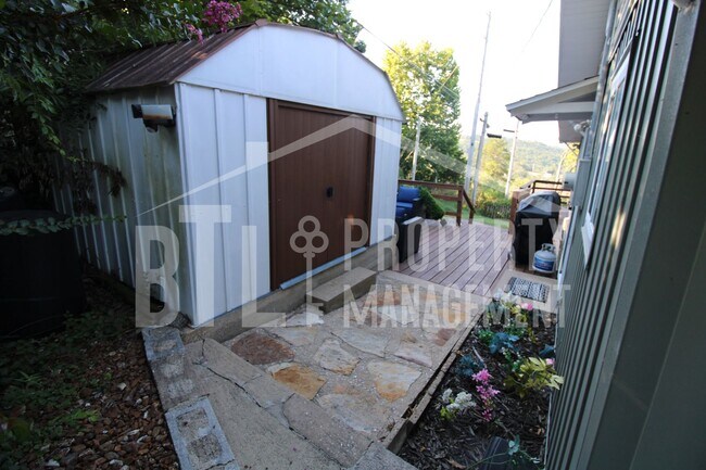 Foto del edificio - Fully Furnished Cape Fair Home Near Table Rock Lake