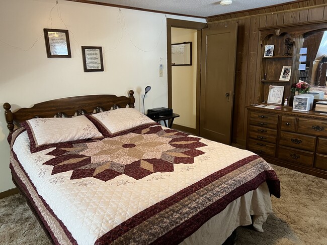 Sample Bedroom - 805 S 5th St