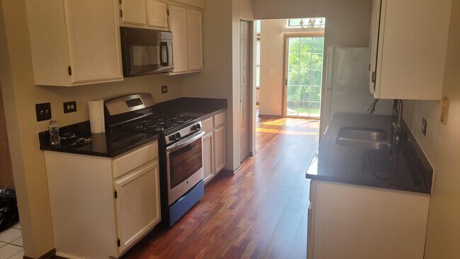 Foto del edificio - 1266 S Parkside Dr