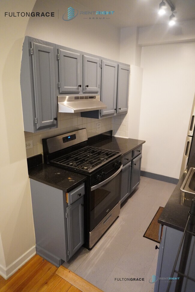 Foto del edificio - 426 W Briar Pl