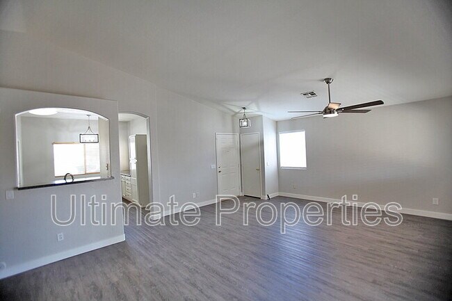 Building Photo - 16107 W Sherman St