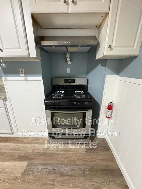 Building Photo - 144 Bloomingdale St