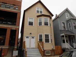 Building Photo - 2619 N Southport Ave