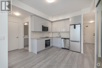 Building Photo - 498-2498 Caldari Rd
