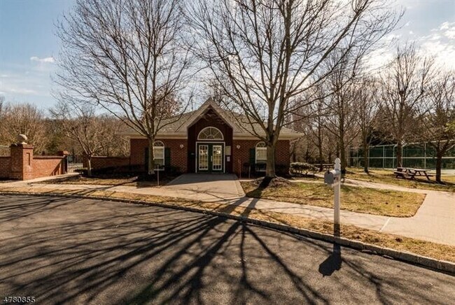 Building Photo - 1408 Magnolia Lane