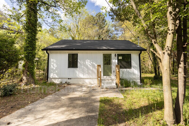 Foto principal - 3363 Delmar Ln NW