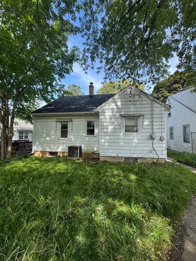 Building Photo - 4363 N 62nd St