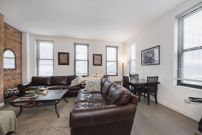 Foto del edificio - 264 W 15th St