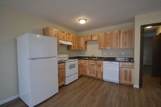 Building Photo - Deepwater Apartments