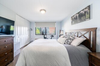 Building Photo - 551 Observer Hwy