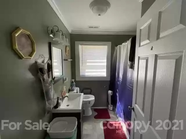 Foto del edificio - 3354 Clay Dr