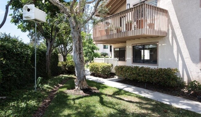 Bottom End Unit - 19112 Oceanport Ln Apartment