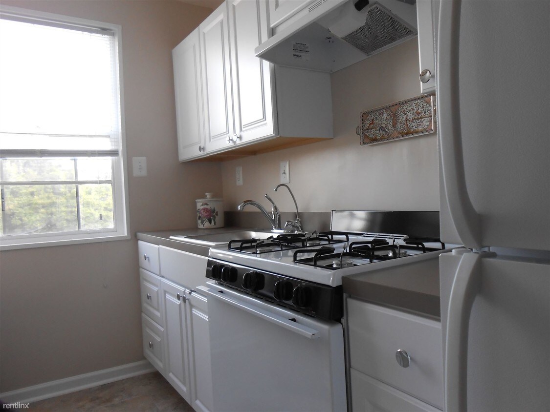 Foto principal - 401 E St SE