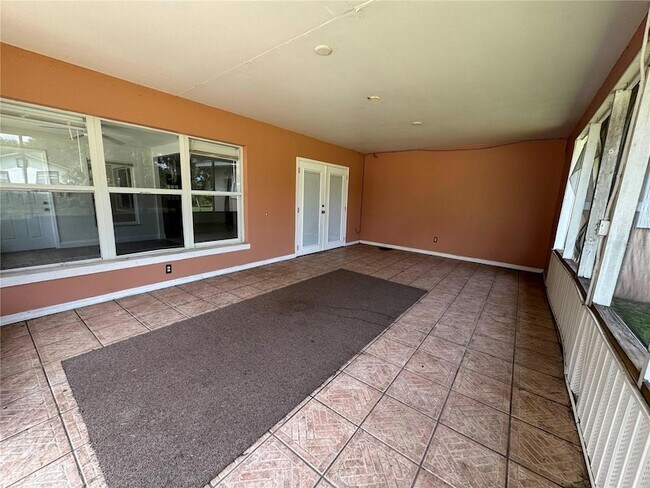 Foto del edificio - 325 Chesney Blvd