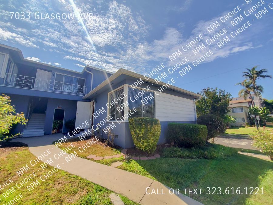 Primary Photo - 1bd/1ba Ground Level Front Unit in a Quiet...