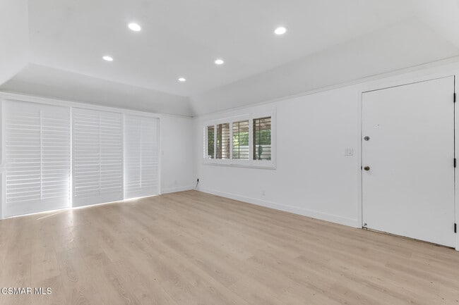 Building Photo - 1202 Landsburn Cir