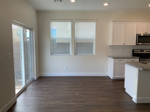 Foto del edificio - 9270 Baylee Bay Ct