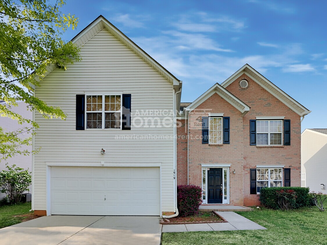 1919 Kingstree Drive House for Rent in Monroe, NC