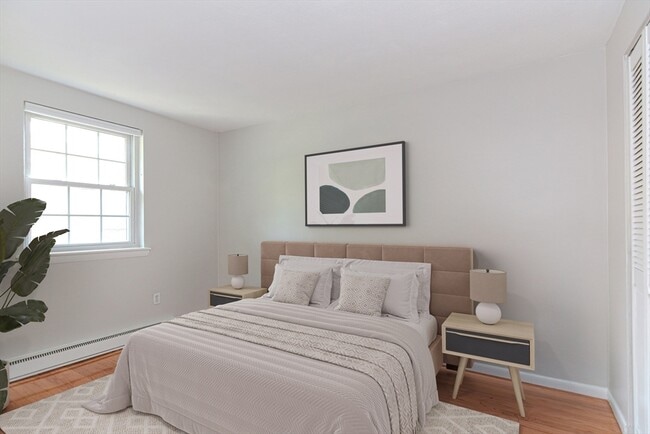 Foto del edificio - 4 Colonial Village Dr