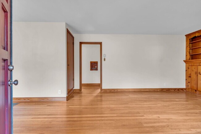 Foto del edificio - 3 Bedroom/ 2 Bathroom in Rosebank!