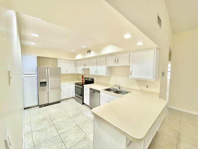 Building Photo - 3151 Leewood Terrace