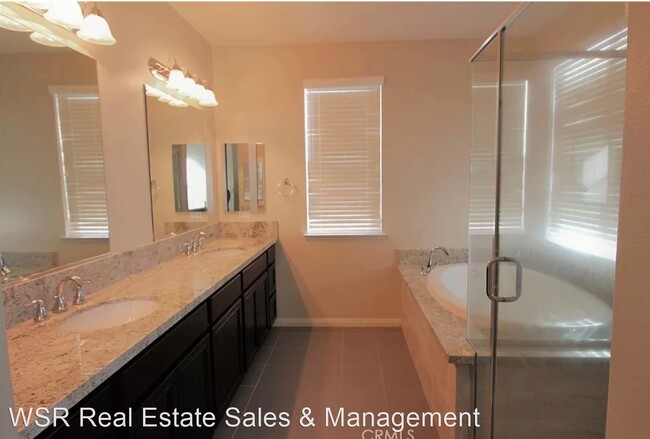 Building Photo - 5 br, 4 bath House - 1680 Taylor Ct.