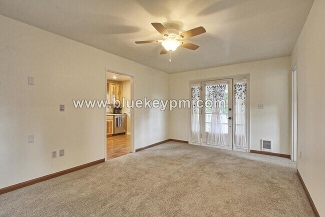 Photo - 3 Bed, 1 Bath Home with Primary on Main Pl...