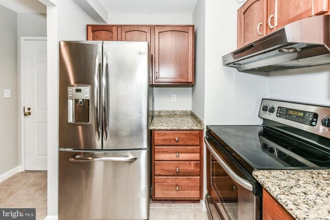 Building Photo - 900 N Stafford St