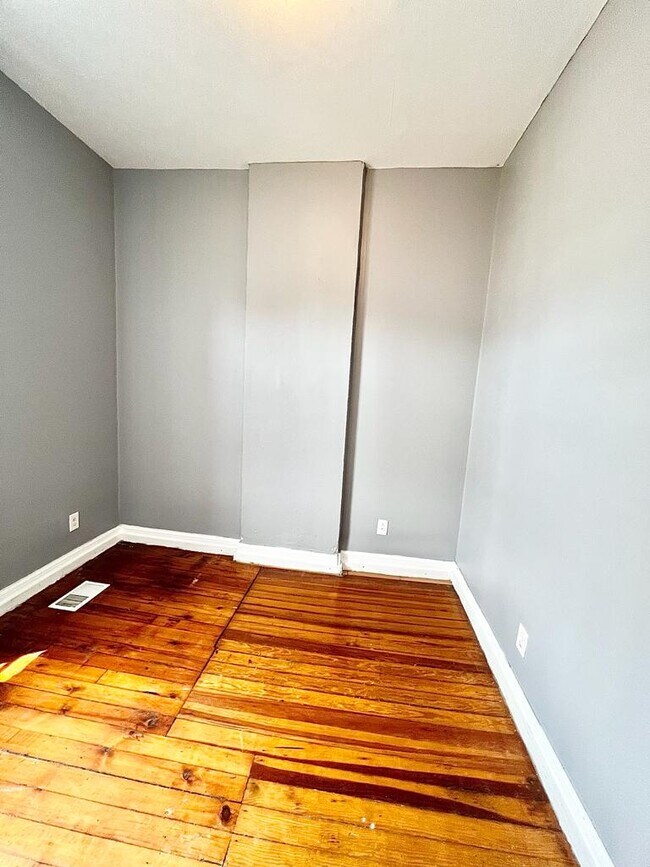 Foto del edificio - 9710 S Avenue L