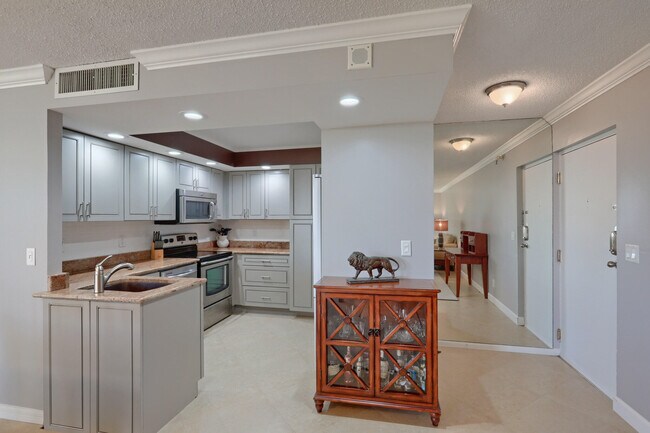Foto del edificio - 2800 N Ocean Dr