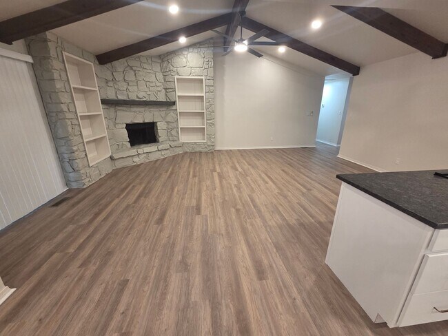 Foto del edificio - Remodeled 3 Bedroom in Bixby! Self-Showings Available!