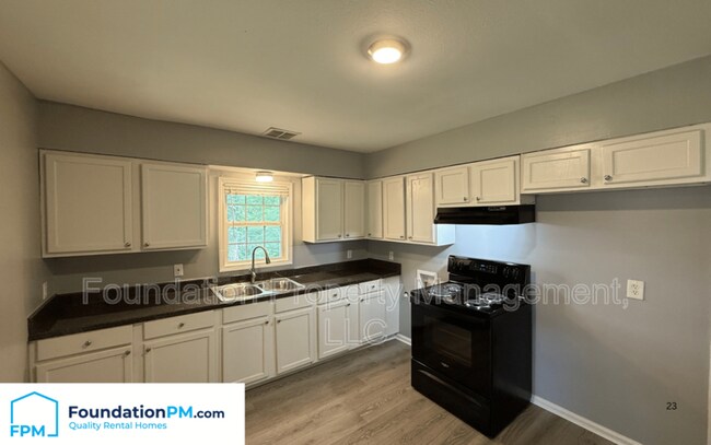 Foto del edificio - 720 Rosebanks Rd