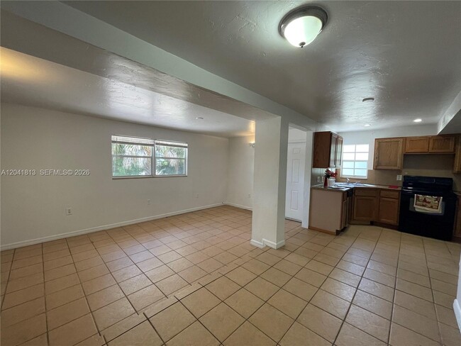 Building Photo - 804 NW 19th Terrace