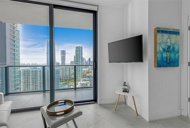 Foto del edificio - 501 NE 31st St