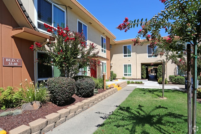 Building Photo - Magnolia Place Apartments