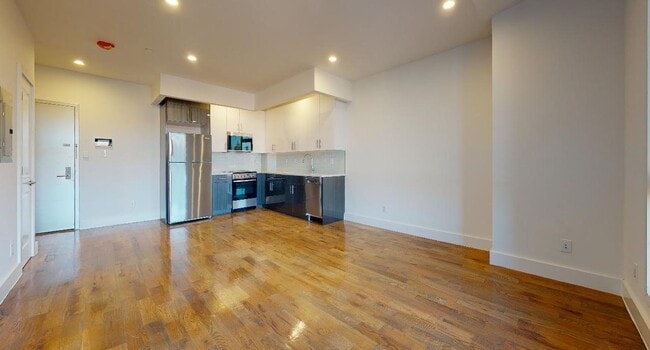 Building Photo - 138-28 Queens Blvd