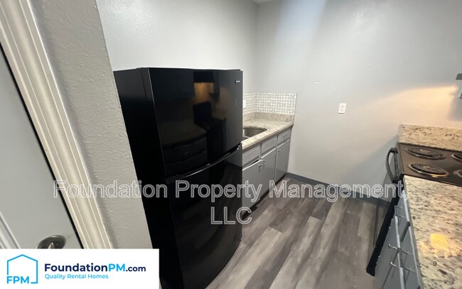 Building Photo - 1283 E Raines Rd