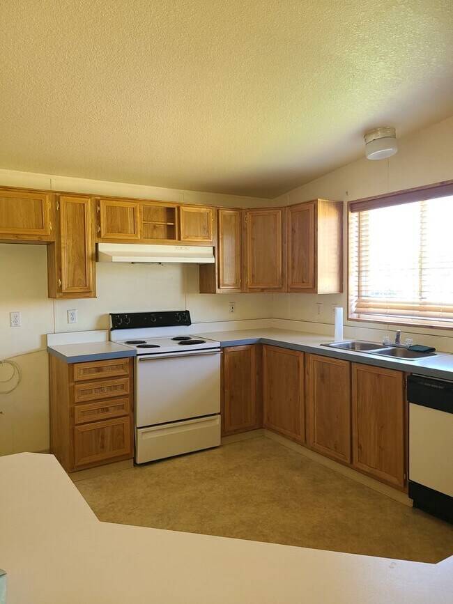 Foto del edificio - Manufactured home on a beautiful piece of ...