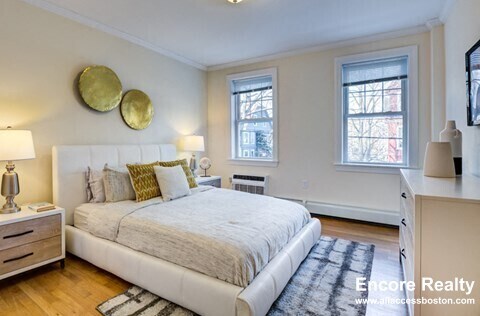 Building Photo - 37 Auburn St