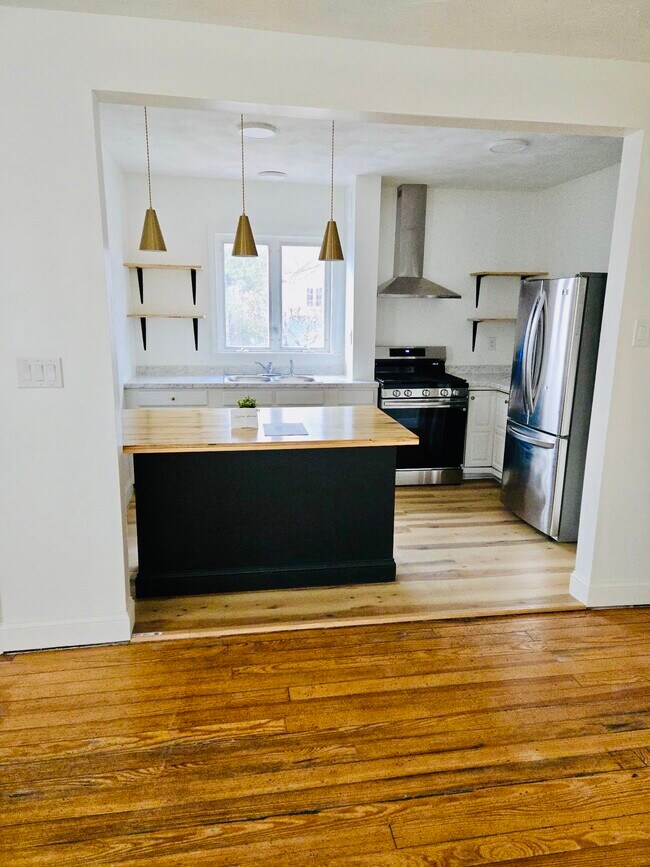 Building Photo - 21 Vale St