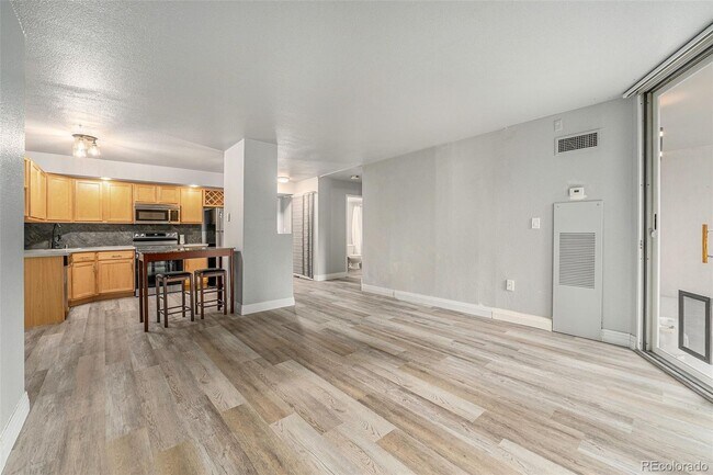 Foto del edificio - 601 W 11th Ave