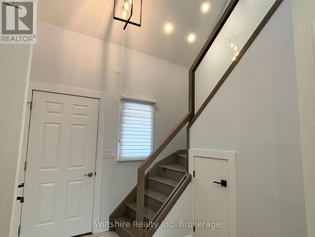 Building Photo - 14 Glendale Dr