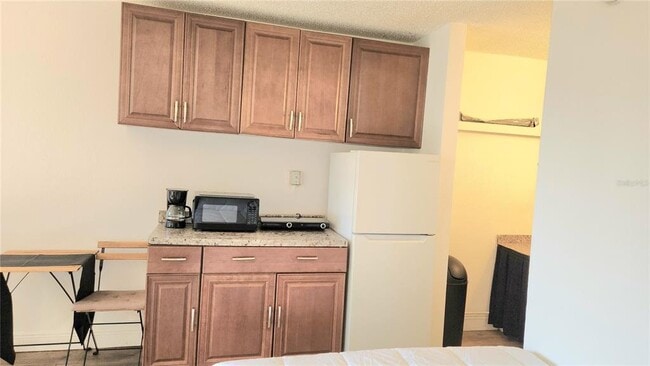 Foto del edificio - 7900 S Orange Blossom Trail
